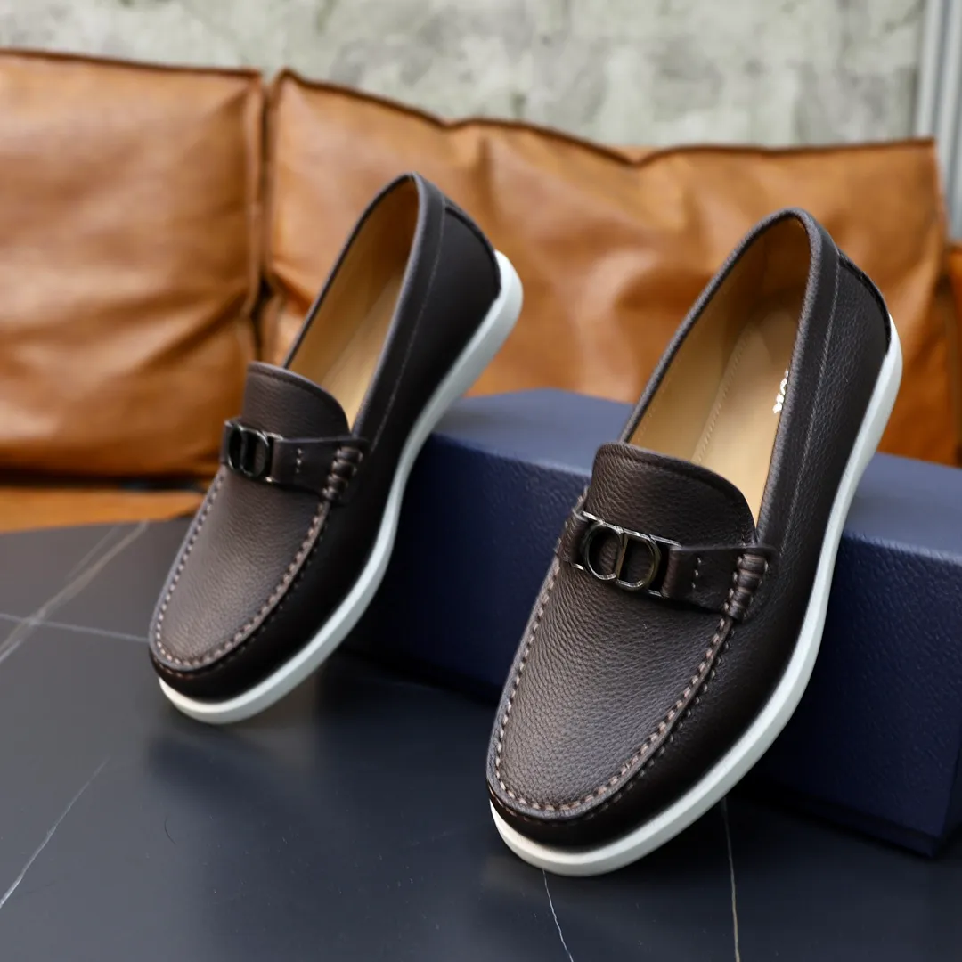 Ex-factory price: 540🙅‍♂️🙅‍♂️🙅‍♂️ Brand: Dior DIOR Standard code: Men's code 38/44 (45 can be customized) Grade: Same as the official website Material: Original cowhide stitching, cowhide lining, original TPU wear-resistant soft outsole Style categories: Leisure and sports version, footwear for driving, young fashion, European and American trends, British style Color: actual picture color